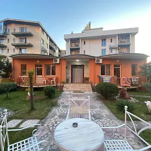 Guroal House Гостевой дом